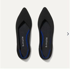 Rothys pointed flat in black